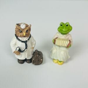JC Owl People Doctor Owl & Country Girl Anthropomorphic Frog Playing Accordion